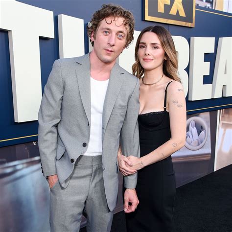 Jeremy Allen White, Wife Addison Timlins。